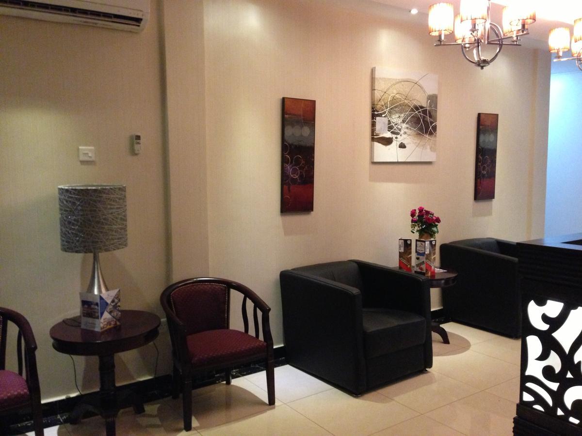 Airport Plaza Hotel Djoeba Buitenkant foto